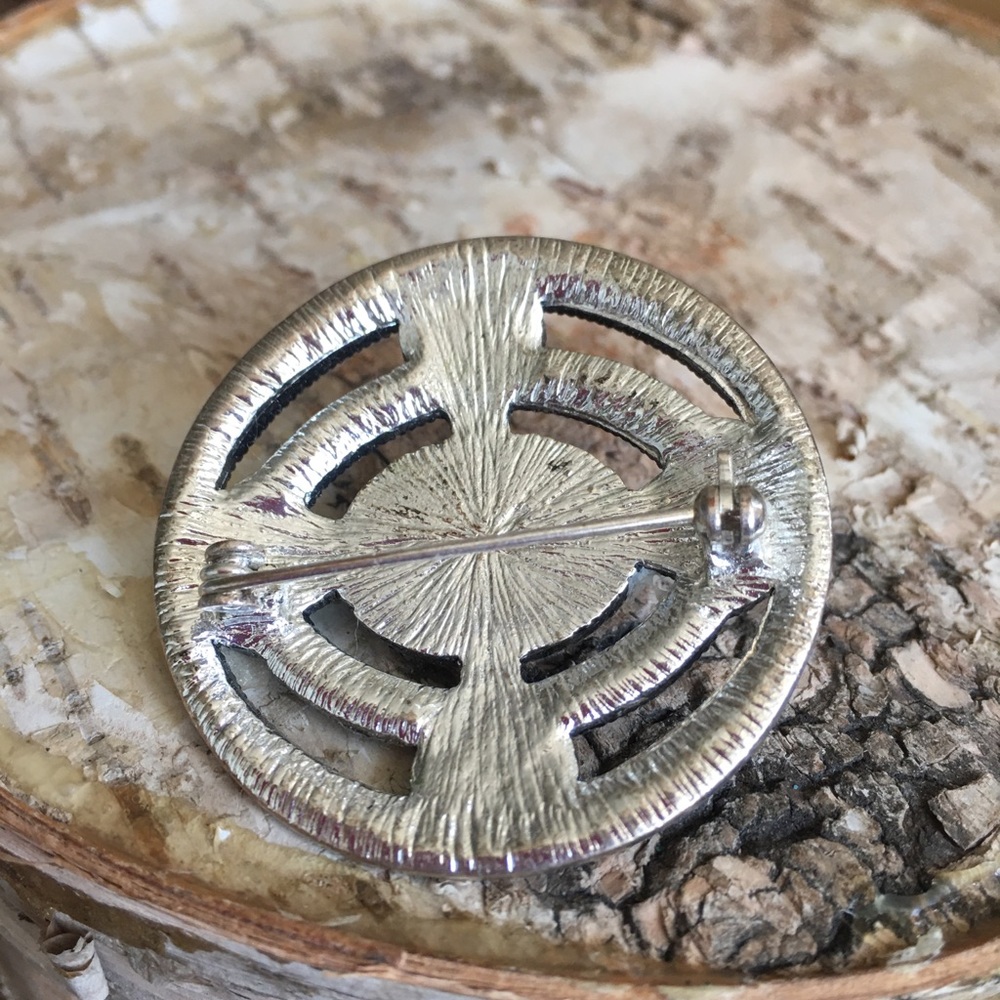 Brooch - Picture 2 of 2